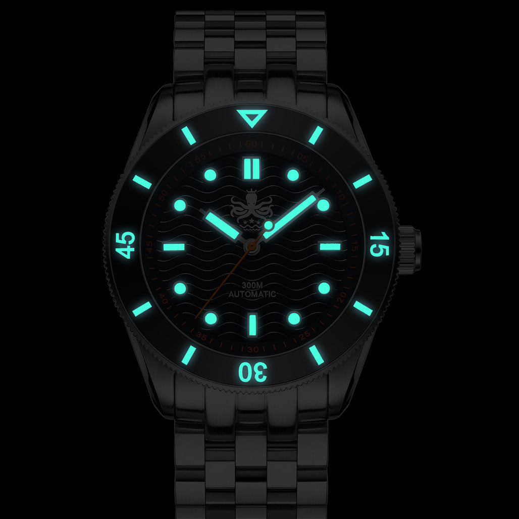 Phoibos 300 meter Wave Master Automatic Dive Watch with an Anti